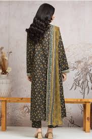 Khaddar 3PC Edenrobe Allure