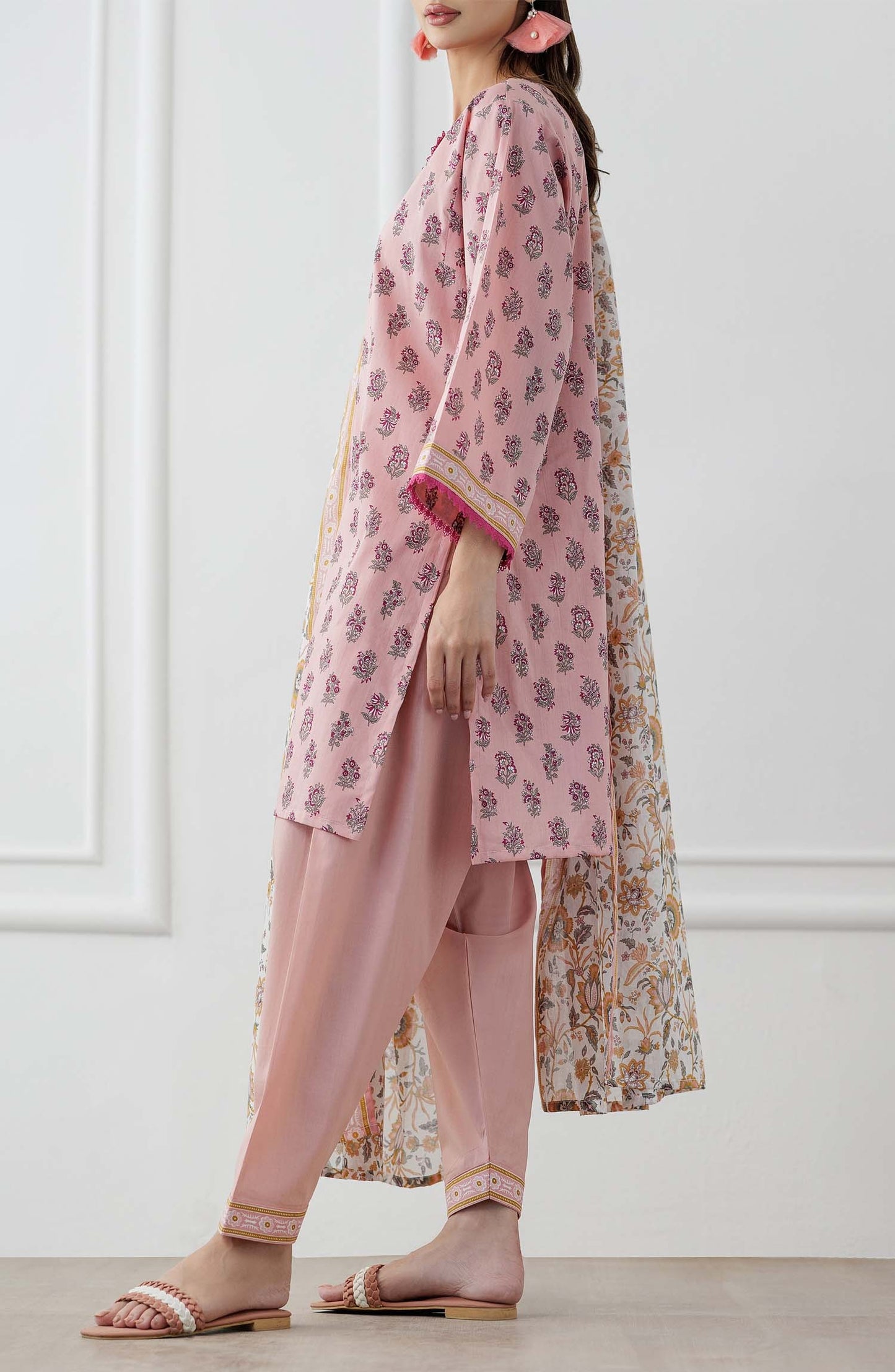 ORIENT PRIENTED LINEN